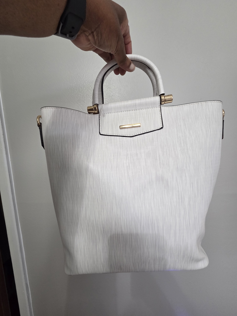 Chic Off-White Textured Satchel Tote with Gold Hardware